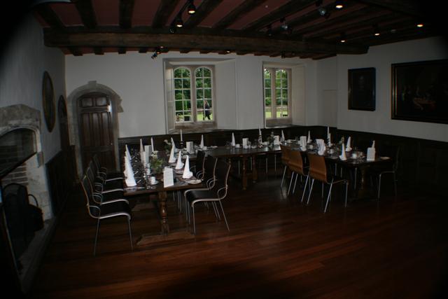 618x404 pixels (35K)